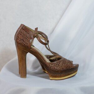 FRYE Kara Woven T Genuine Leather Platform Shoes Heels Open Toe Brown Size 8M